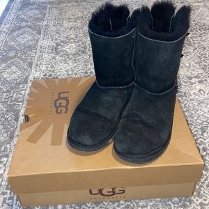 Ugg Short Bailey Bow